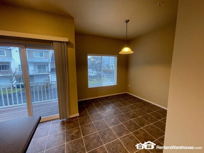 Foto del edificio - 5305 Military Rd E