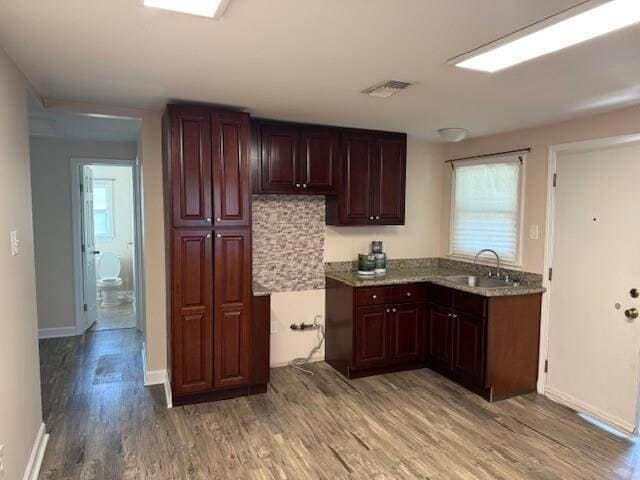 Building Photo - 616 Oriole St