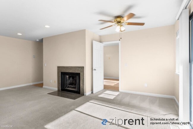 Building Photo - 2 br, 2 bath Condo - 4031 Rector Common, F...