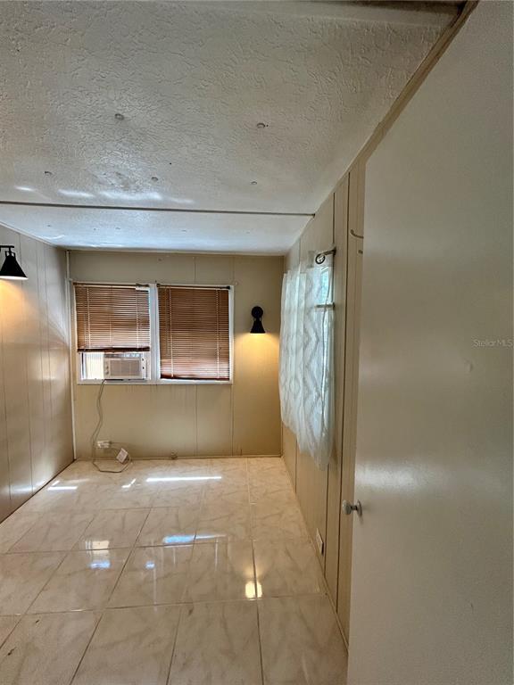 Foto del edificio - 50 N Mantor Ave