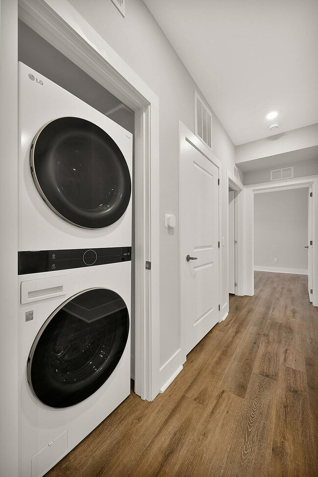 Pointe Grand Full Size Washer Dryer - Pointe Grand Statesboro