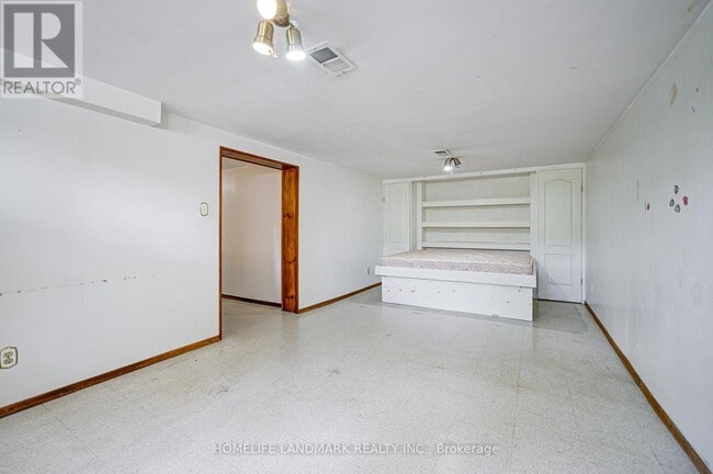 Building Photo - 296 Boisdale Ave