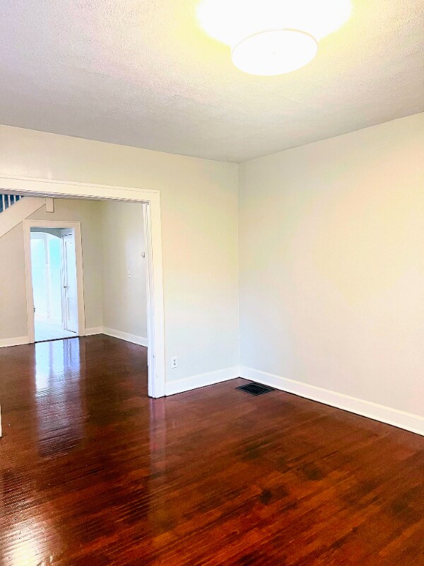 Foto del edificio - 607 N Oxford St