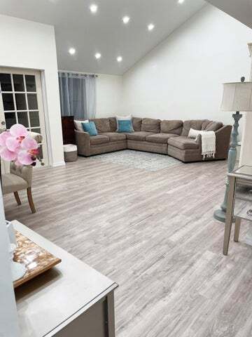 Building Photo - 9340 Ketay Cir