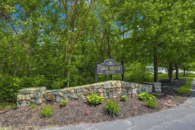 Foto del edificio - 2 Juneberry Ln