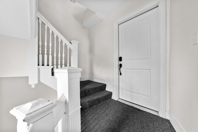 Building Photo - 5 Winthrop Shore Dr