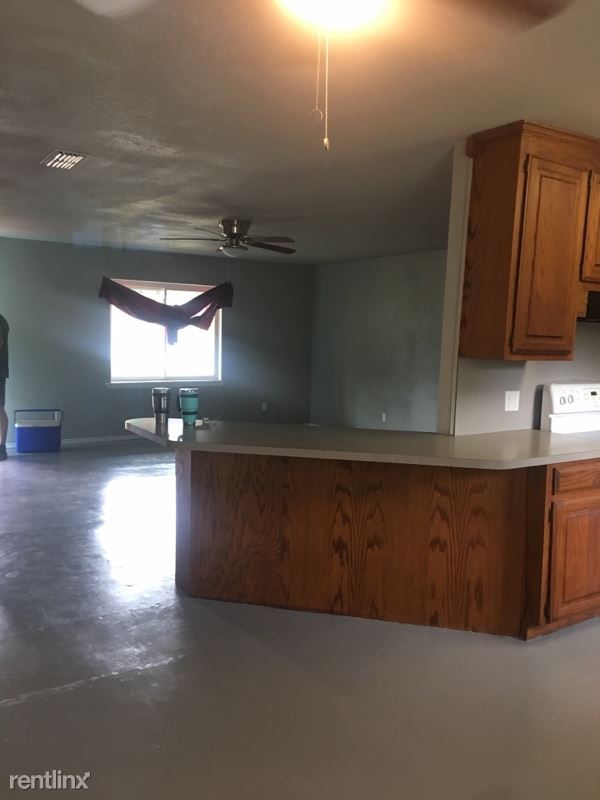 Foto del edificio - 3 br, 1 bath House - 136 CR 1296