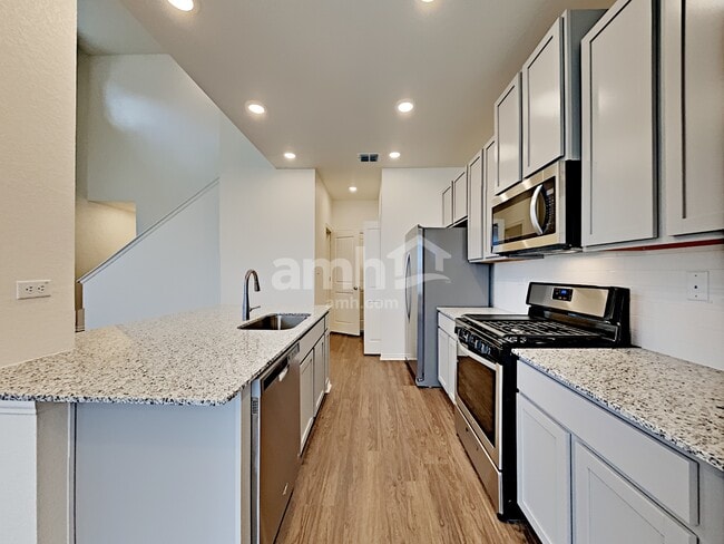 Foto del edificio - 2729 Meadowood Heights