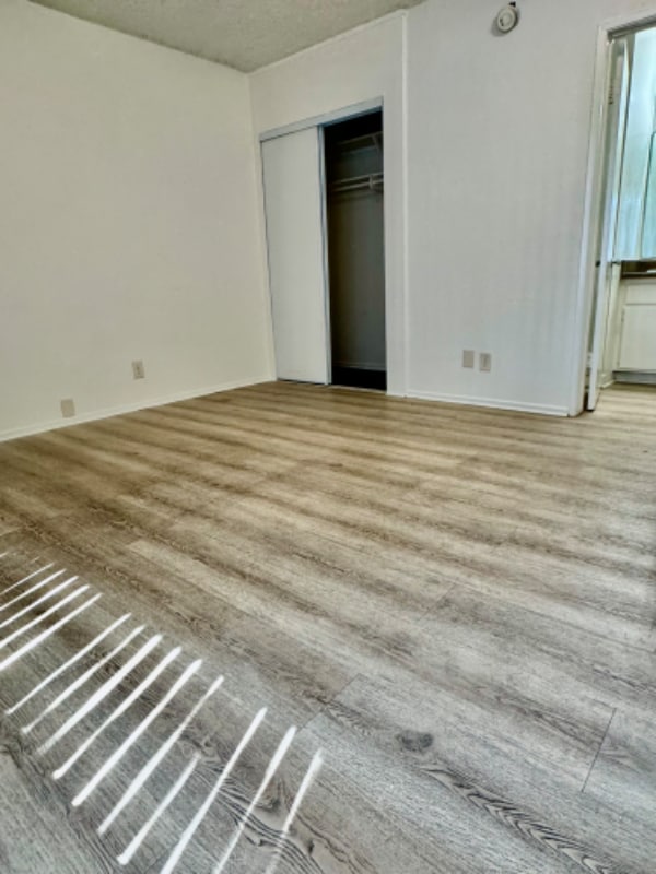 Building Photo - 15125 Victory Blvd