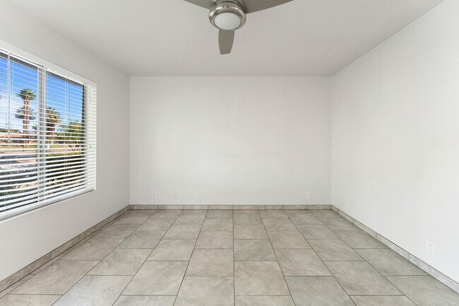 Foto del edificio - 82075 Country Club Dr