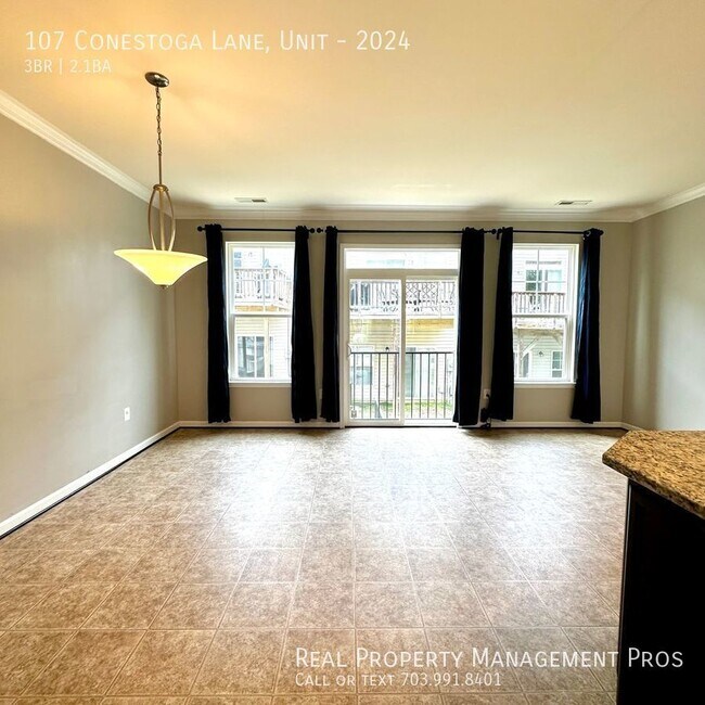 Building Photo - 3 Bed Townhome in Stafford!