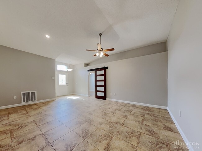 Foto del edificio - 169 Cedar Ridge Ln