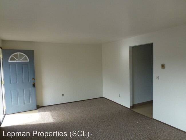Building Photo - 6264-6264 Warwick Ct SW