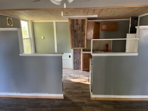 Building Photo - 636 Enders Ave