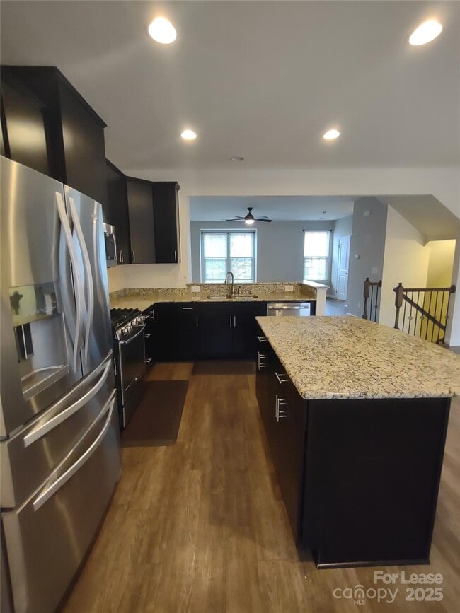 Building Photo - 4073 Zilker Park Dr