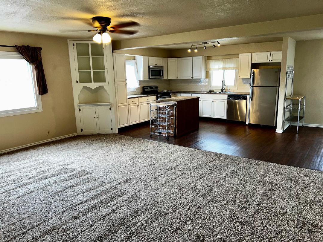 kitchen - 1301 E US Highway 24