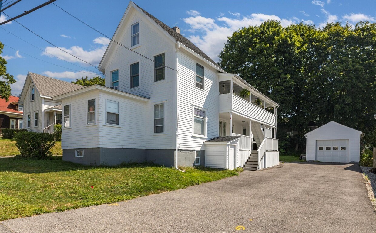 3 Mt Vernon St Unit 1, Dover, NH 03820 Room for Rent in Dover, NH