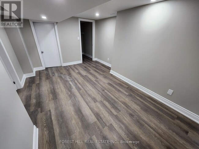 Building Photo - 2577 Whaley Dr