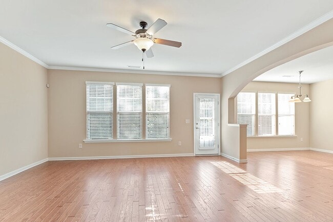 Building Photo - Great townhome in Heritage!