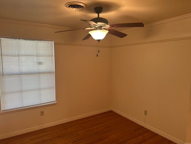 Building Photo - 9005 Penrose Ln