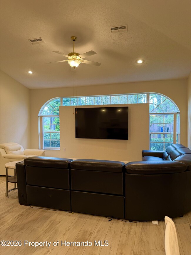 Foto del edificio - 9448 Tooke Shore Dr