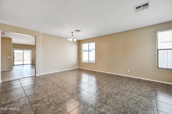 Foto del edificio - 14256 N 162nd Ln