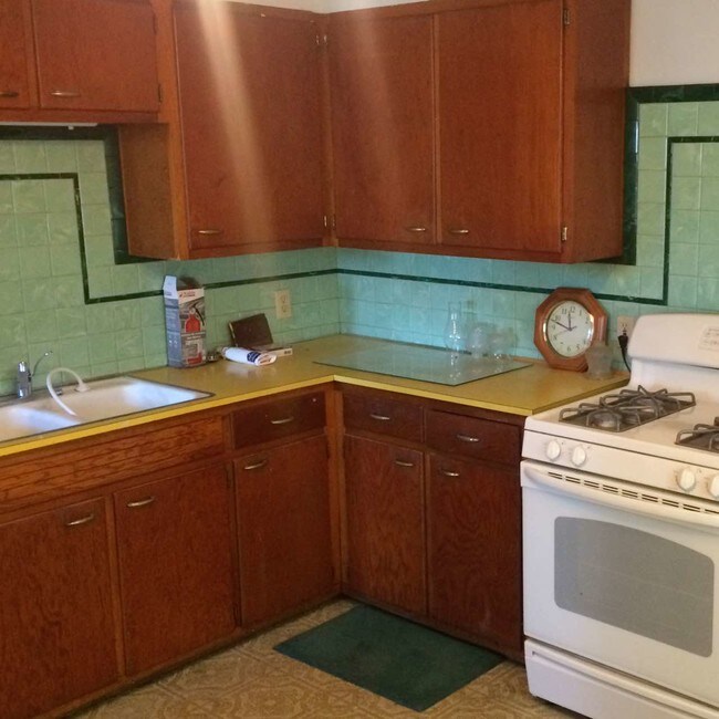 Building Photo - 38 Hayden St