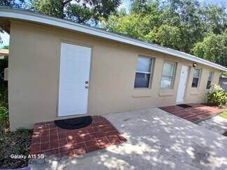 Building Photo - 1645 NE 149th St