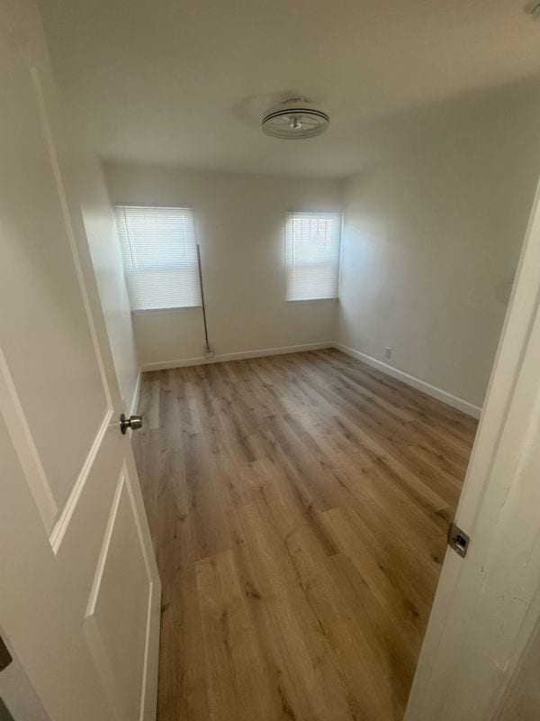 Foto del edificio - 9924 Rosewood Ave.