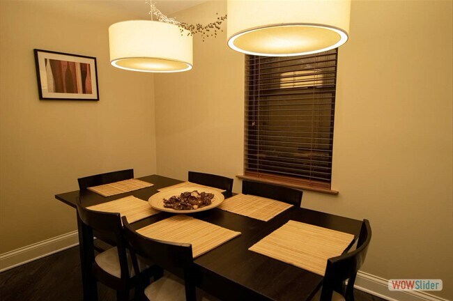 Foto del edificio - 2104 W Roscoe St