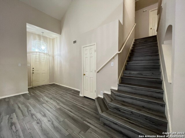 Building Photo - 1219 Sampson Dr
