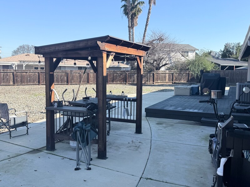 Foto del edificio - 725 Elder Ct