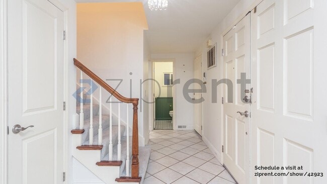 Foto del edificio - 3226 Gardendale Dr