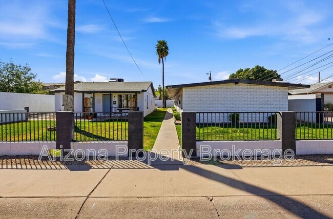 Foto del edificio - 805 E Turney Ave