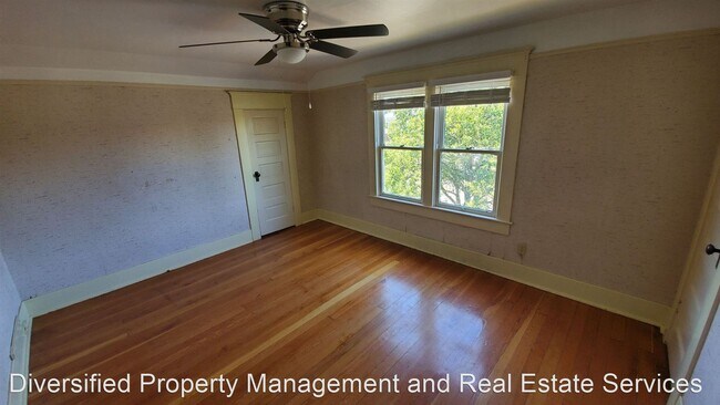 Foto del edificio - 3 br, 1.5 bath House - 442 4th Ave Sw