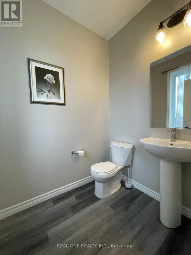 Photo du bâtiment - 435-435 Callaway Rd