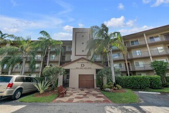 Building Photo - 850 SW 138th Ave