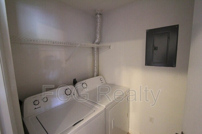 Foto del edificio - 5524 Metrowest Blvd