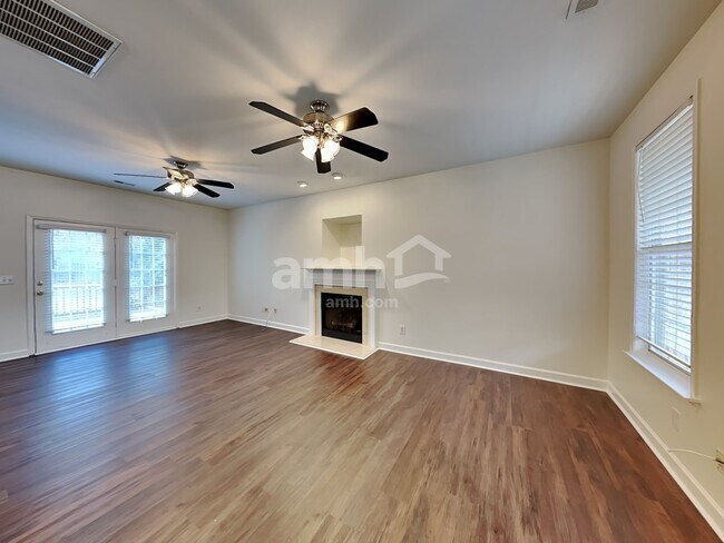 Foto del edificio - 14316 Buckton Ln