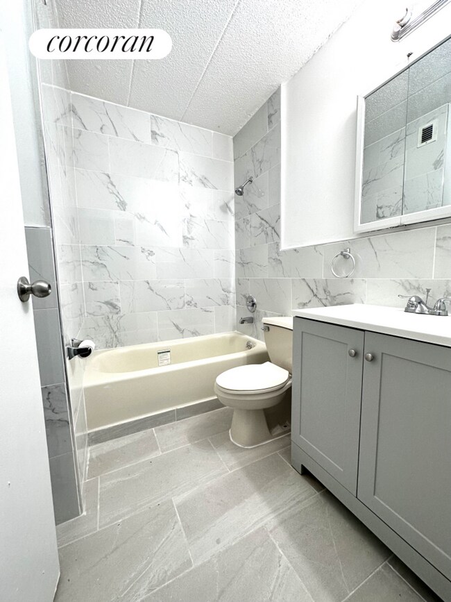 Foto del edificio - 9229 Queens Blvd