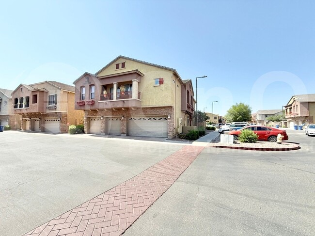 Building Photo - 1350 S Greenfield Rd