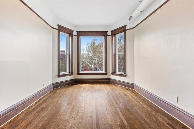 Foto del edificio - 3751 N Clifton Ave