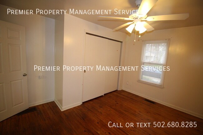 Building Photo - 903 Brentwood Ave