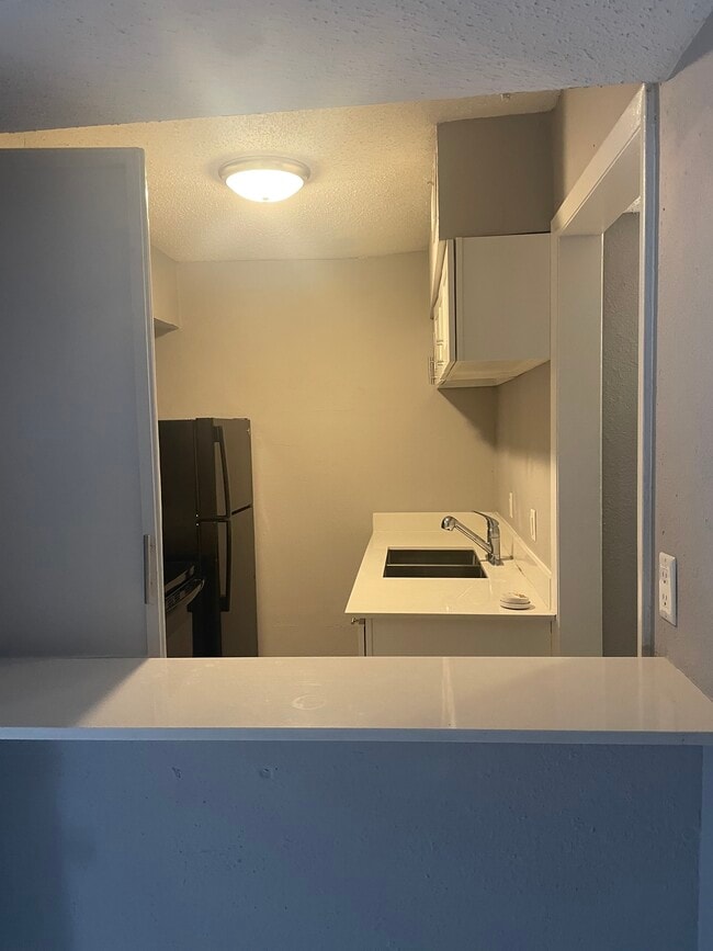 Foto del edificio - Cal West