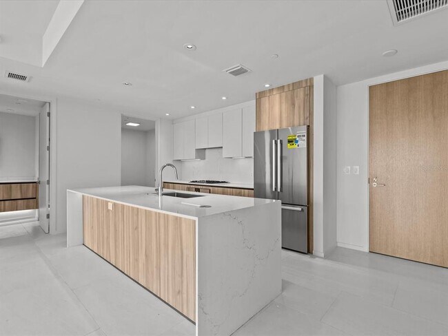 Foto del edificio - 1020 Sunset Point Rd