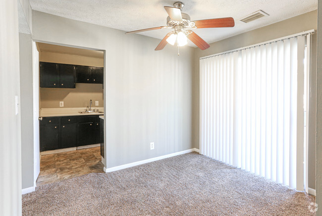 2BR, 1BA - 990 SF - Dining Area - Patchen Place Apartments