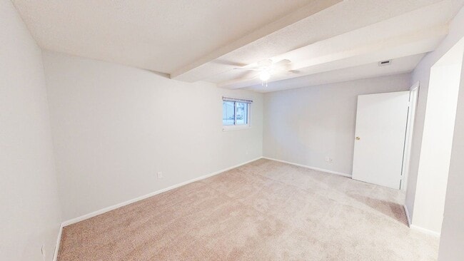 Building Photo - 2862 Chatsworth Way