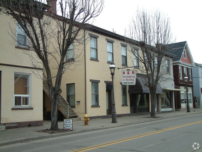 Building Photo - 118-120 W Benson St