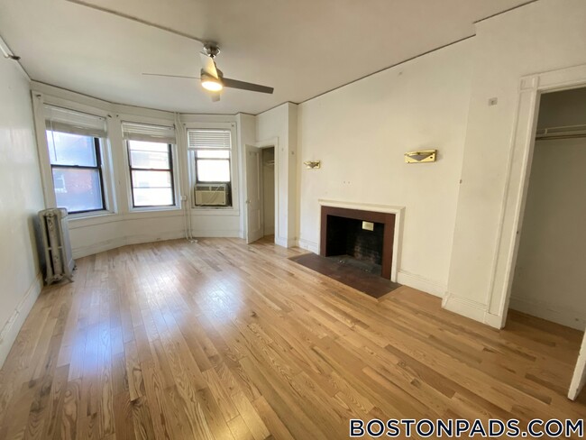 Foto del edificio - 91 Westland Ave