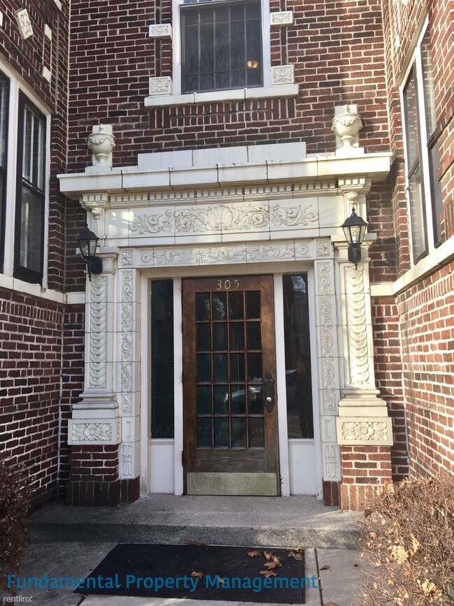 Building Photo - 315 S Oak Park Ave